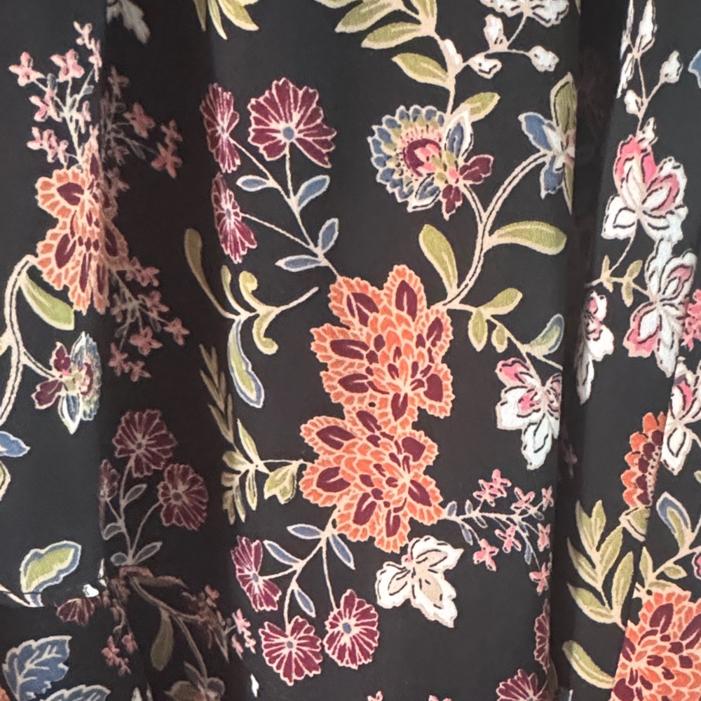 Vince Camuto Black and Pink Apparel - Picture 3 of 4